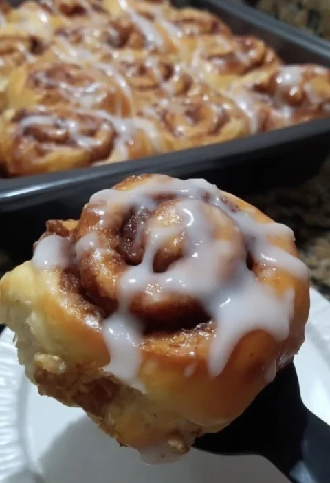 Apple Pie Cinnamon Rolls Recipe Easy Homemade Apple Pie Cinnamon Rolls Best Apple Cinnamon Rolls Recipe Gluten-free Apple ...