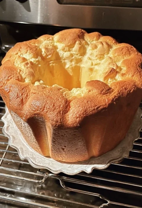 Best Butter For Mile High Pound Cake Easy Mile High Pound Cake Recipe How To Make A Butter Pound Cake Mile High Cake Bakin...