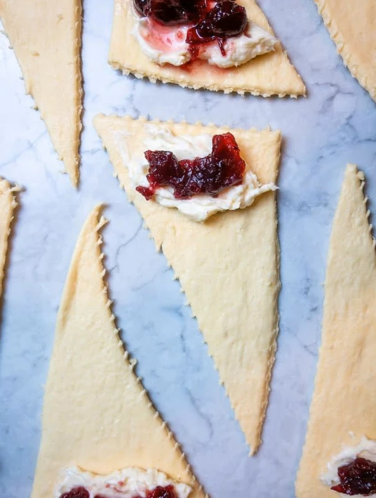 Cranberry Cheesecake Rolls Recipe Easy Cranberry Cheesecake Rolls Homemade Cranberry Cheesecake Pastry Where To Buy Cranbe...