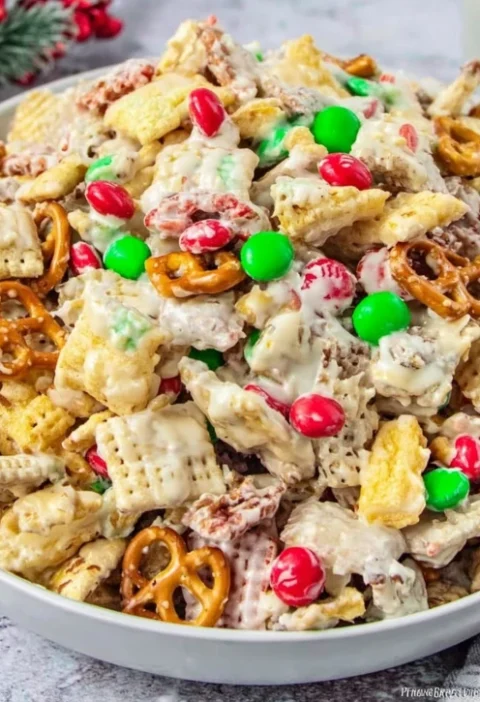 Old-fashioned Reindeer Treat Recipe Homemade Christmas Reindeer Food Traditional Reindeer Mix For Holidays Vintage Reindee...