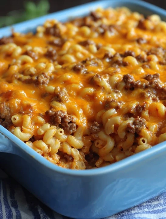 Slow Cooker Beef Macaroni Casserole Recipe Cheesy Beef And Macaroni Slow Cooker Easy Slow Cooker Cheesy Beef Casserole Bes...