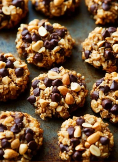 3ingredient Chocolate Peanut Clusters