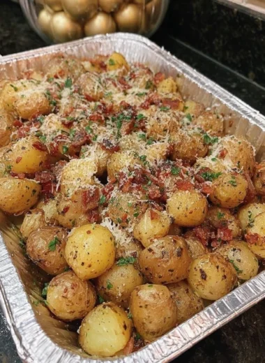 Garlic Parmesan Roasted Potatoes