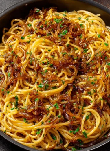 Slow Cooker Garlic Herb Linguine Caramelized Onions
