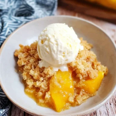 Slow Cooker Peach Cobbler