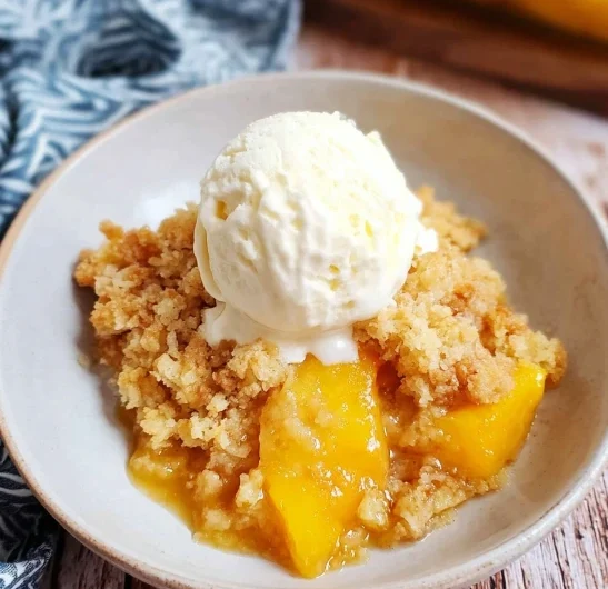 Slow Cooker Peach Cobbler