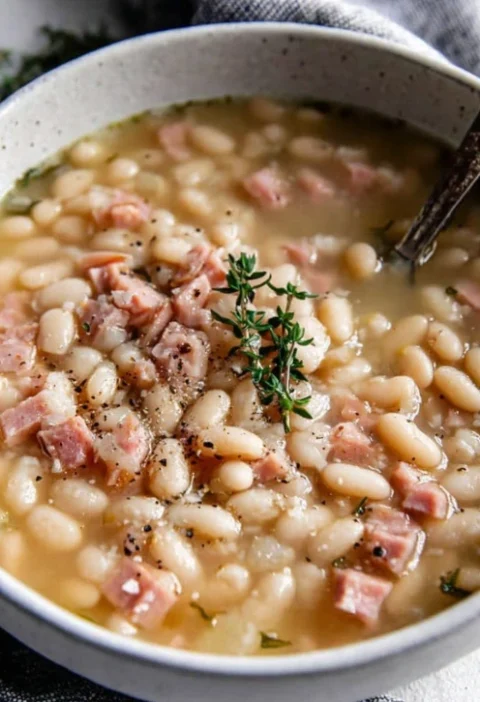 Warm Navy Bean Soup Church Recipe Hearty Navy Bean Soup For Potlucks Best Church Supper Bean Soup Ideas Navy Bean Soup Rec...