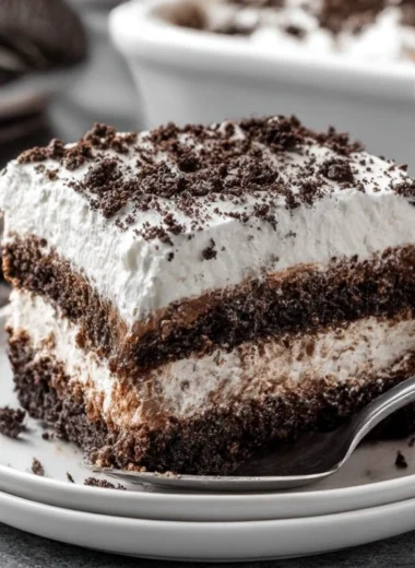 Festive Familyfavorite Oreo Lasagna