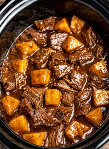 4ingredient Slow Cooker Beef Tips Potatoes