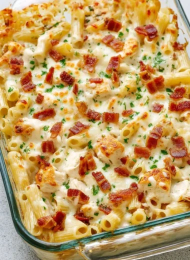 5ingredient Baked Chicken Bacon Ranch Pasta