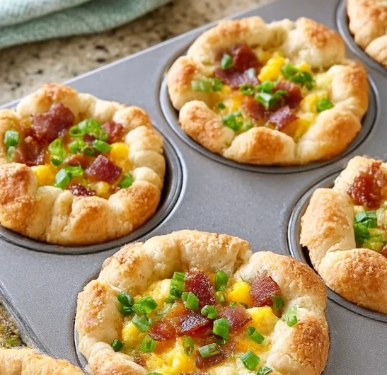 5ingredient Biscuit Breakfast Cups