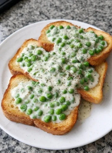 Creamed Peas Toast