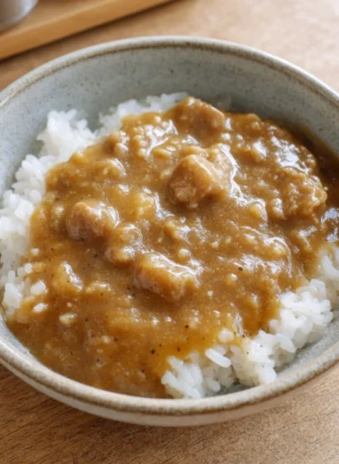 Southern 6ingredient Country Gravy Over Rice