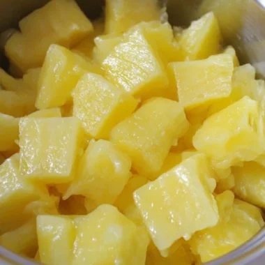 Slow Cooker Ingredient Pineapple Dump Cake